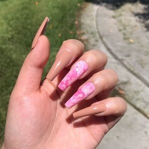 Pink waves press ons